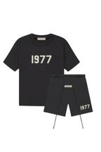 1977 Short Set