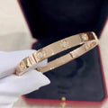 Classic Bracelet with Mother-of-Pearl and Zirconia Detail